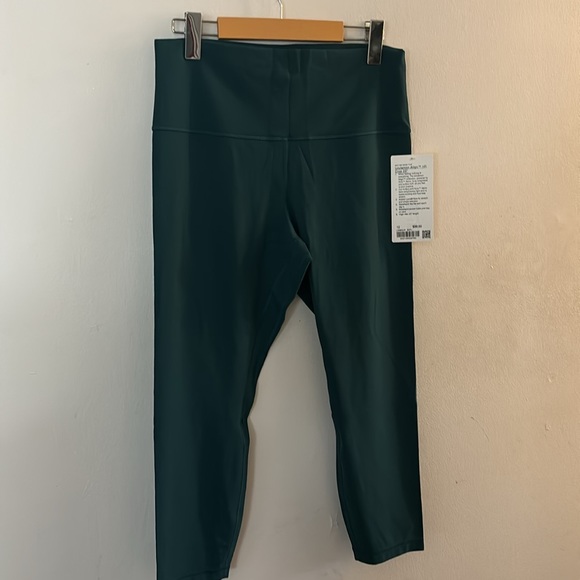 NWT LULULEMON ALIGN HR CROP 23’’ - Picture 4 of 13